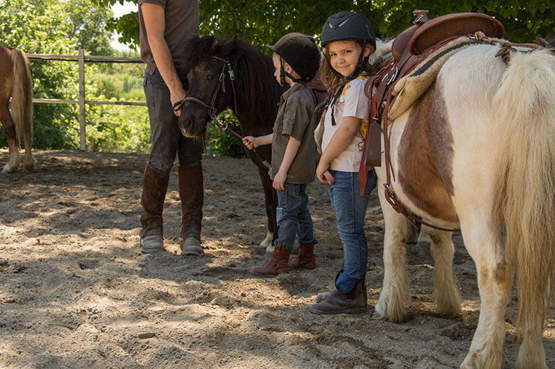 Voglia di una gita fuori porta? Tutti i weekend di luglio e agosto ci trovi con i nostri pony a Camporotondo, in provincia de L’Aquila.